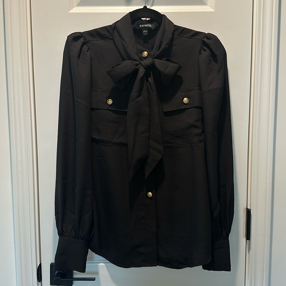 EXPRESS | Balloon Sleeve Tie Neck Button Up Blouse